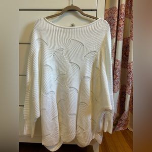Oversized white sweater, size small